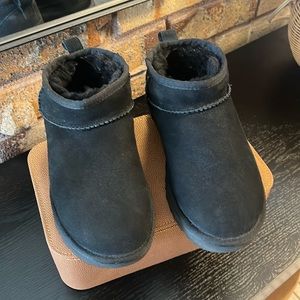 UGG mini boot